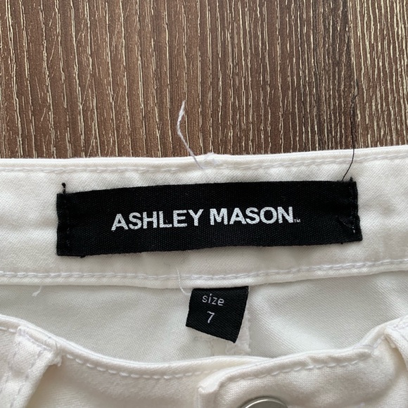 Ashley Mason | LA white cropped jeans - Picture 4 of 7